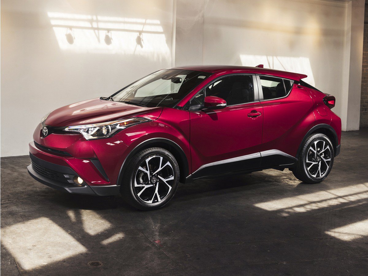 Used 2019 Toyota C-HR LE FWD image 1
