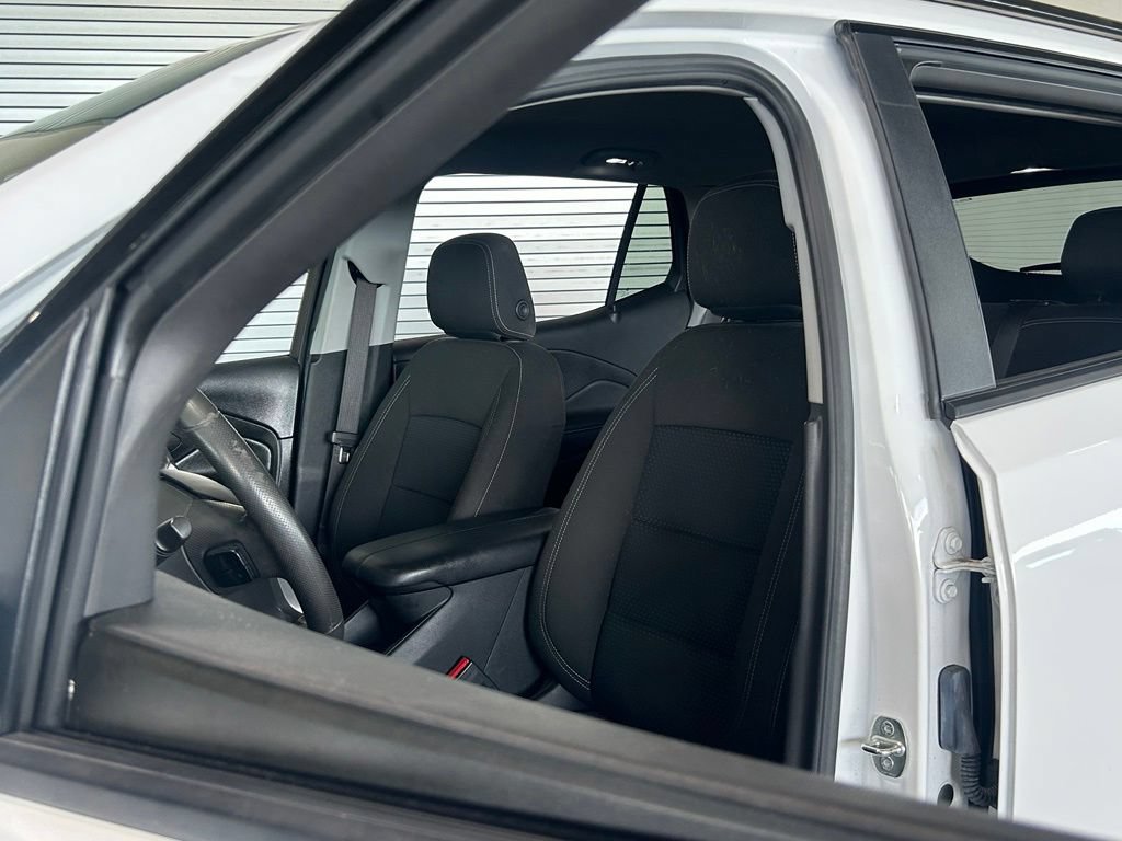 Used 2023 GMC Terrain SLE w/ Driver Convenience Package FWD image 15