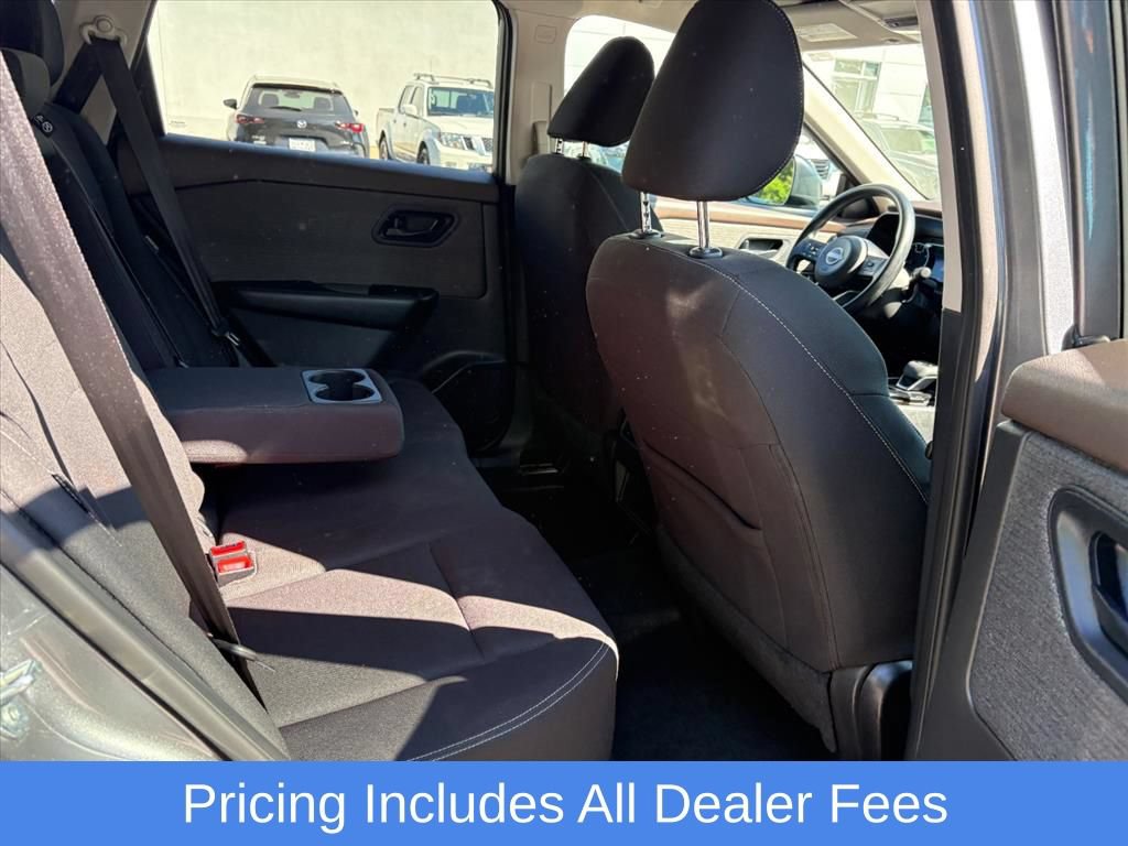 Used 2023 Nissan Rogue S AWD/4WD image 21