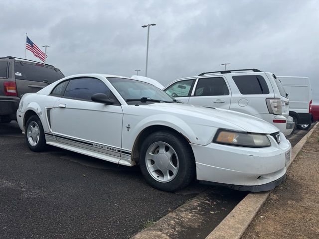 Used 2001 Ford Mustang Coupe RWD image 2