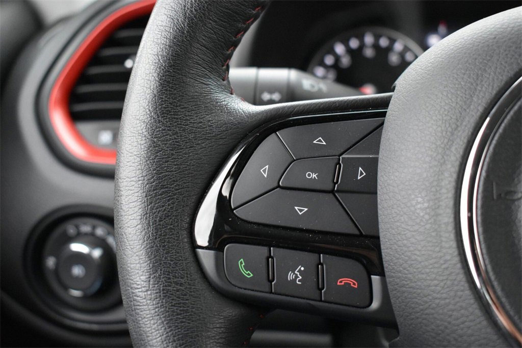 Used 2022 Jeep Renegade Trailhawk w/ Trailer Tow Group image 16