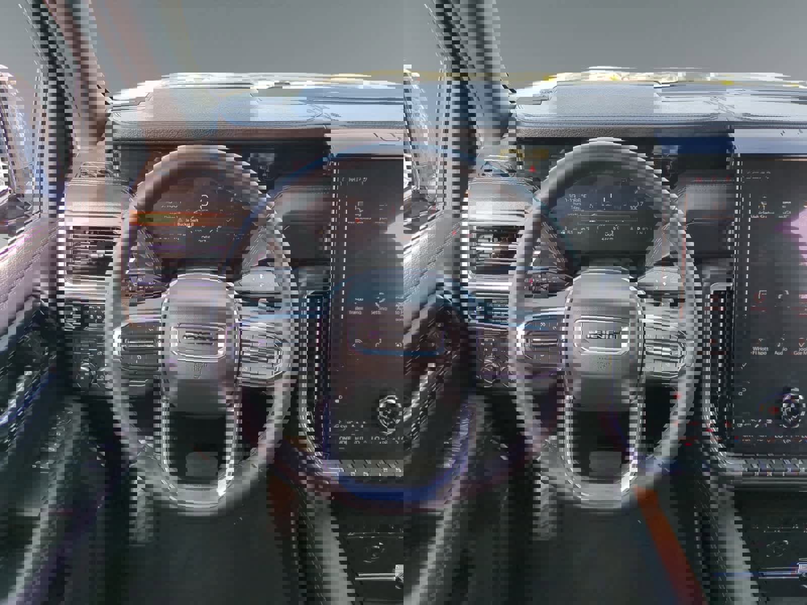 Used 2025 GMC Yukon XL Denali image 12