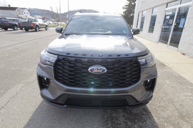 New 2026 Ford Explorer ST-Line w/ ST-Line Street Pack image 6