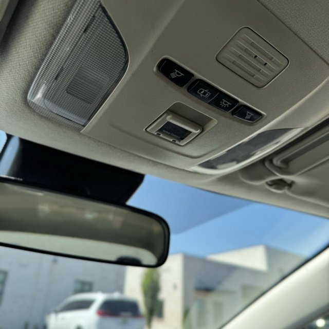 Used 2020 Toyota Corolla LE image 25