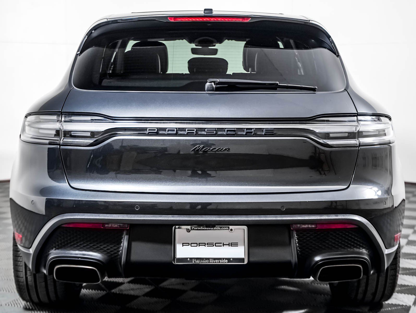 Certified 2022 Porsche Macan AWD/4WD image 11