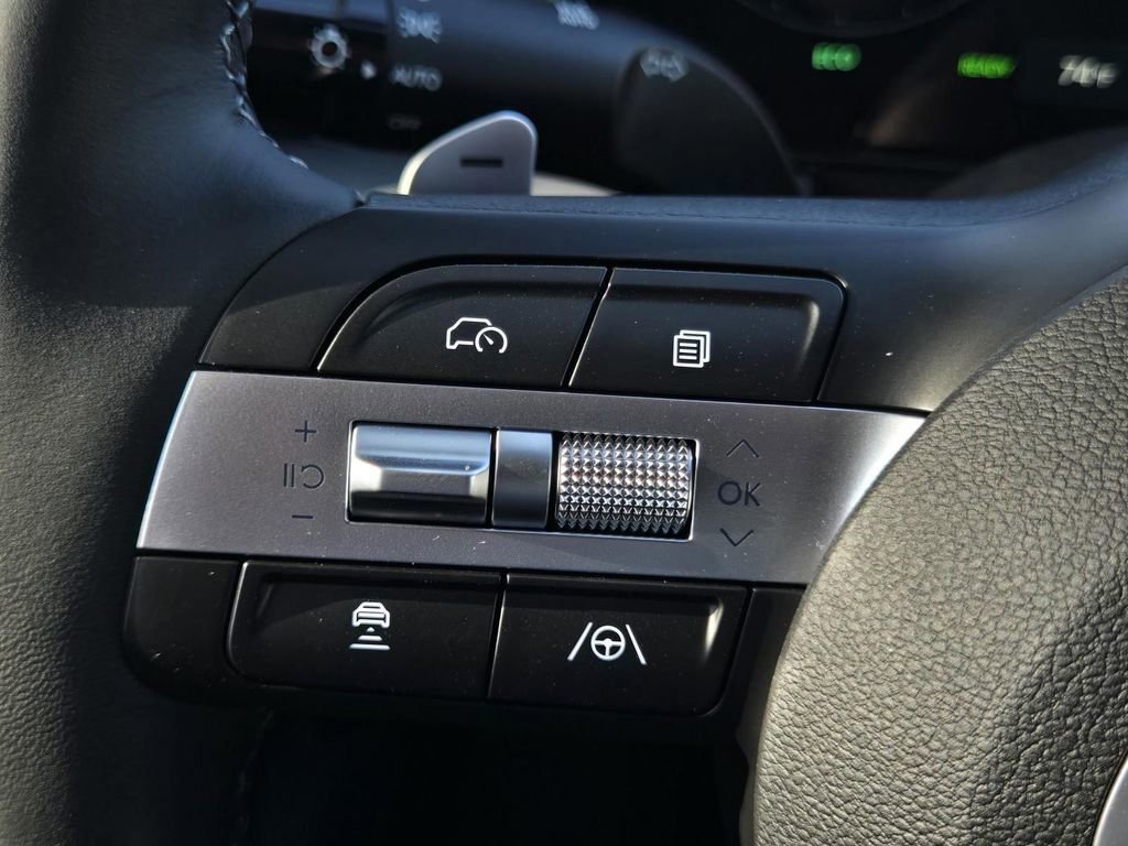 New 2025 Hyundai Sonata Limited FWD image 32