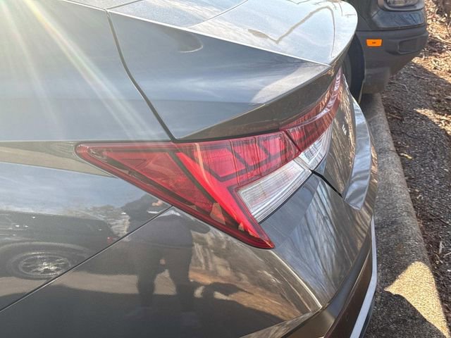 Used 2024 Hyundai Elantra Limited image 7