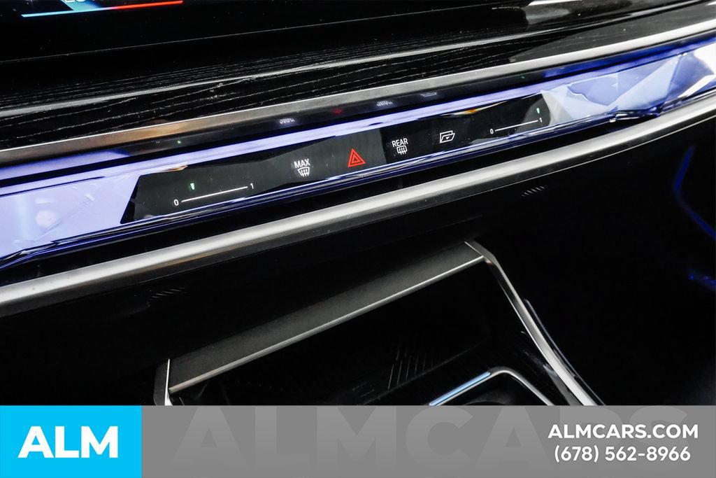 Used 2026 BMW 740i w/ Premium Package RWD image 40