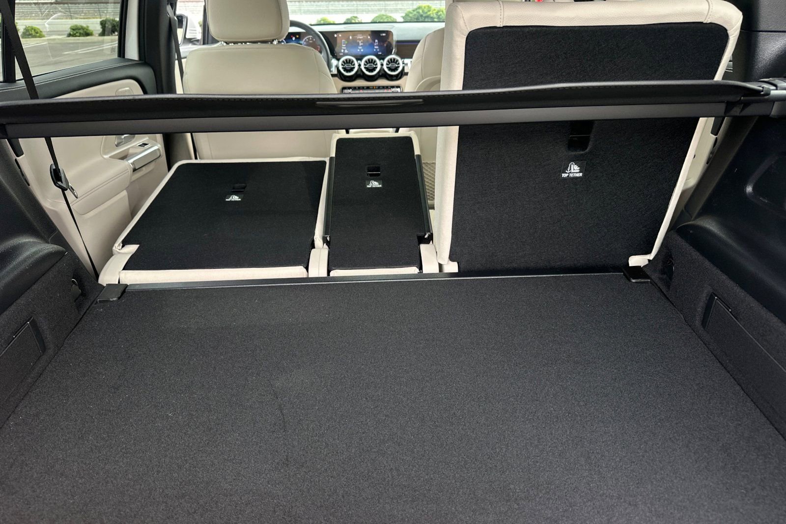 New 2026 Mercedes-Benz GLB 250 4MATIC image 35