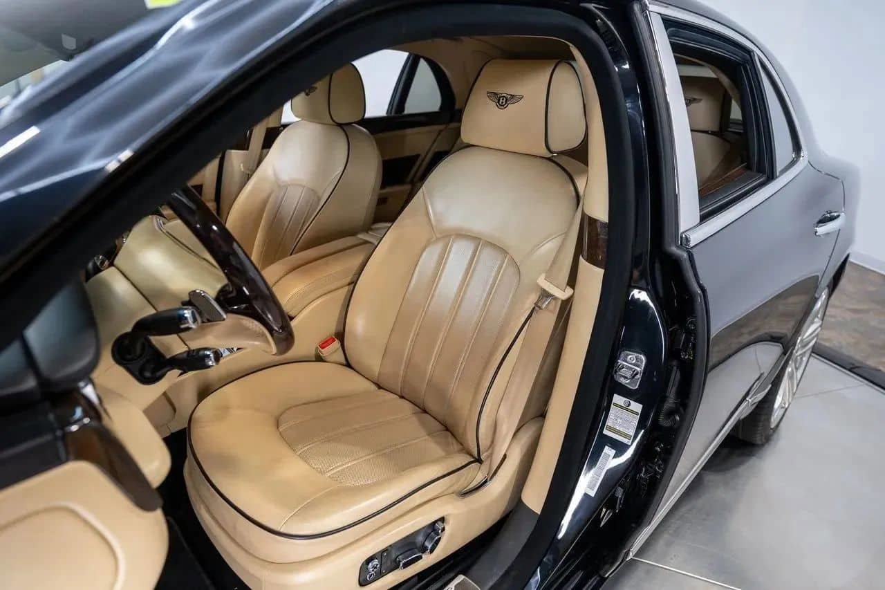 Used 2011 Bentley Mulsanne RWD image 15