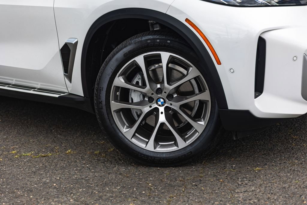 Used 2026 BMW X5 xDrive40i AWD/4WD image 4