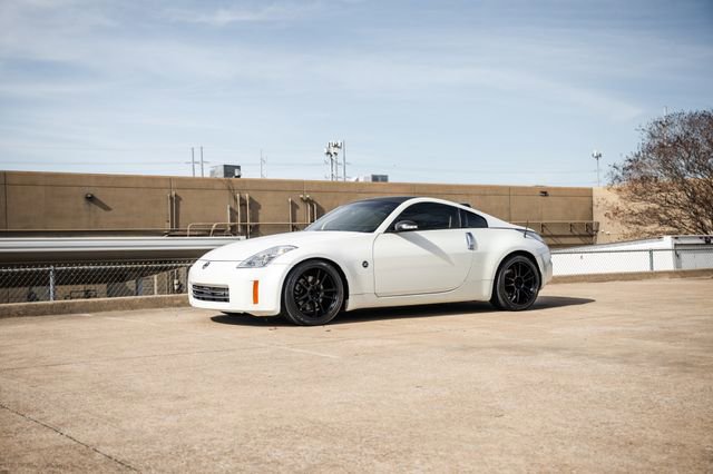 Used 2006 Nissan 350Z Coupe w/ (N93) Cargo Convenience Pkg image 46