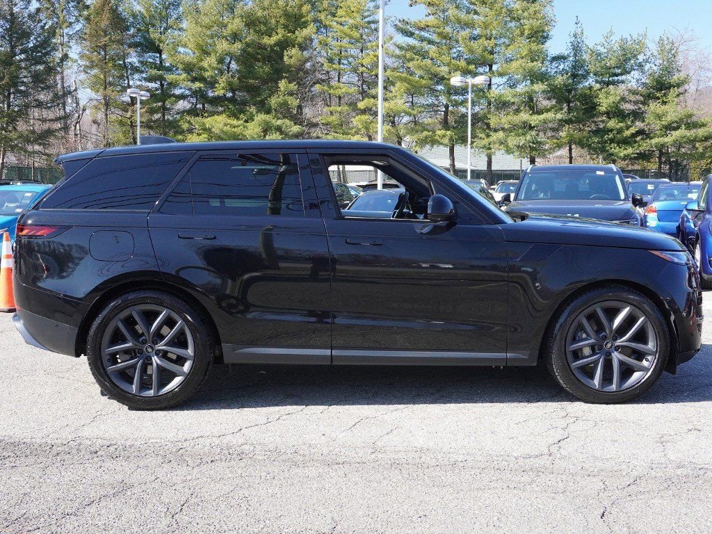 Used 2023 Land Rover Range Rover Sport SE image 21