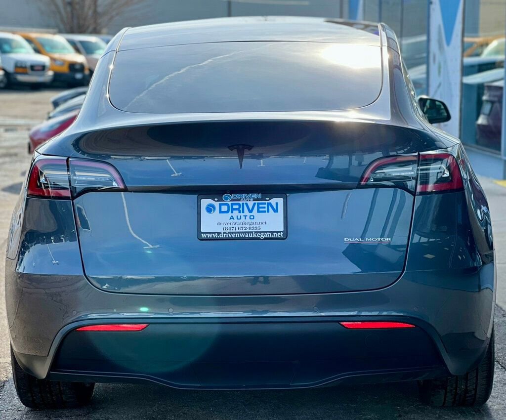 Used 2020 Tesla Model Y Long Range AWD/4WD image 32
