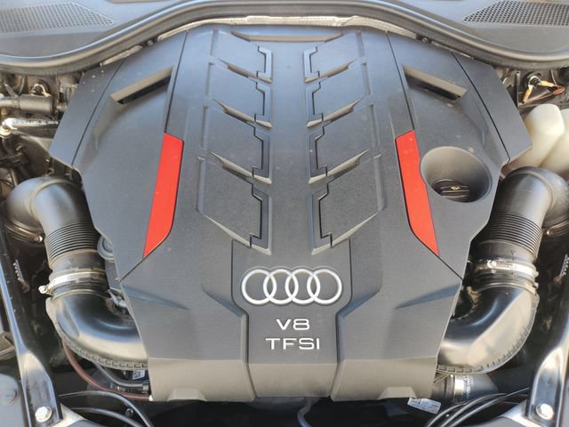 Used 2022 Audi S8 w/ S8 Comfort Plus Package AWD/4WD image 21