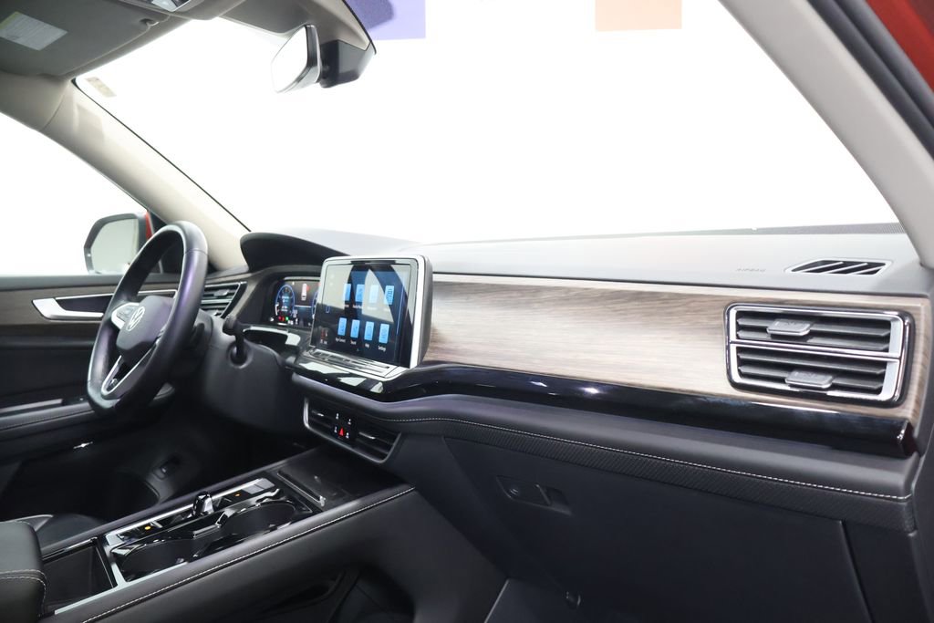 Used 2024 Volkswagen Atlas SEL Premium R-Line image 23