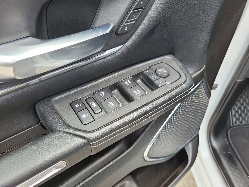 Used 2025 RAM 1500 Laramie image 15