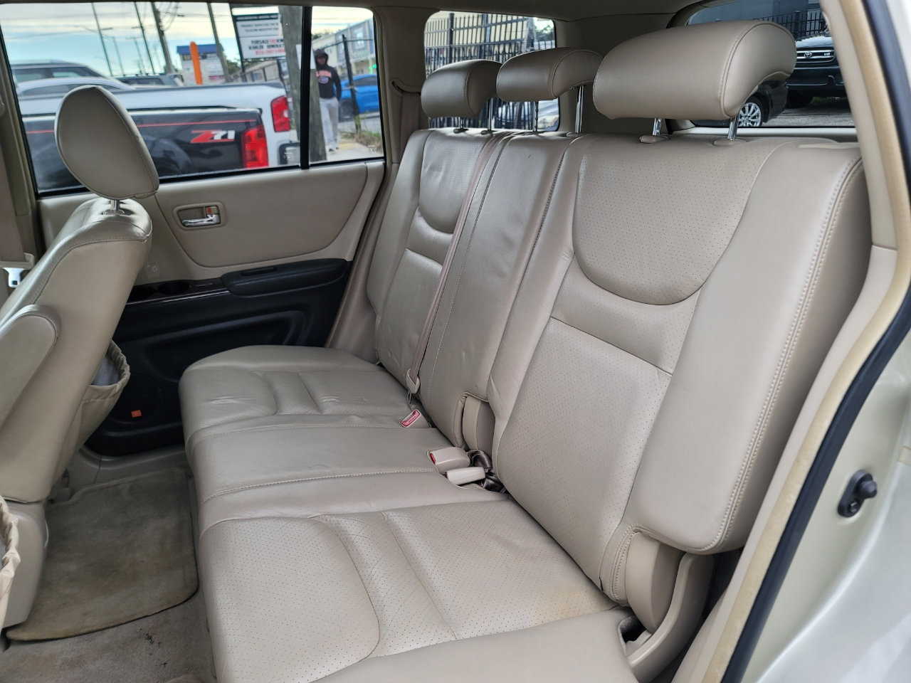 Used 2001 Toyota Highlander Limited image 14