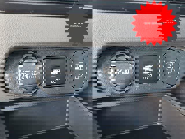 Used 2025 Hyundai Elantra SE image 22