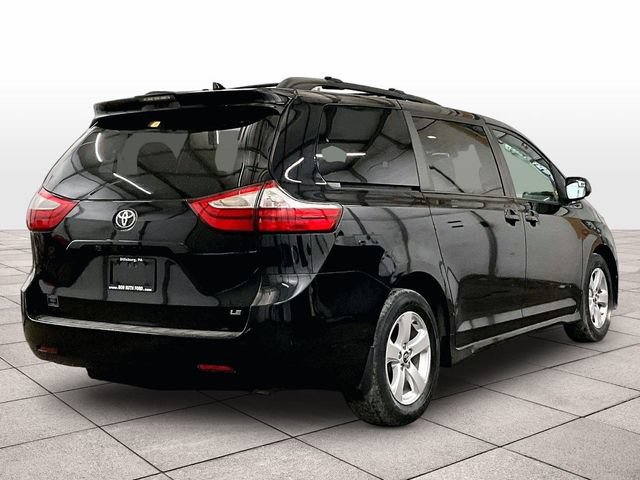 Used 2018 Toyota Sienna LE FWD image 12