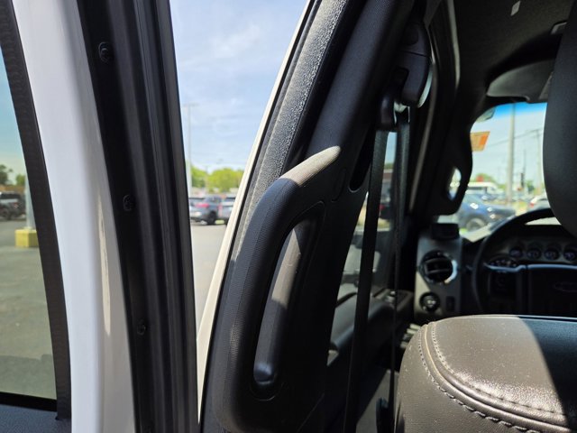 Used 2011 Ford F350 Lariat w/ Lariat Ultimate Pkg AWD/4WD image 32