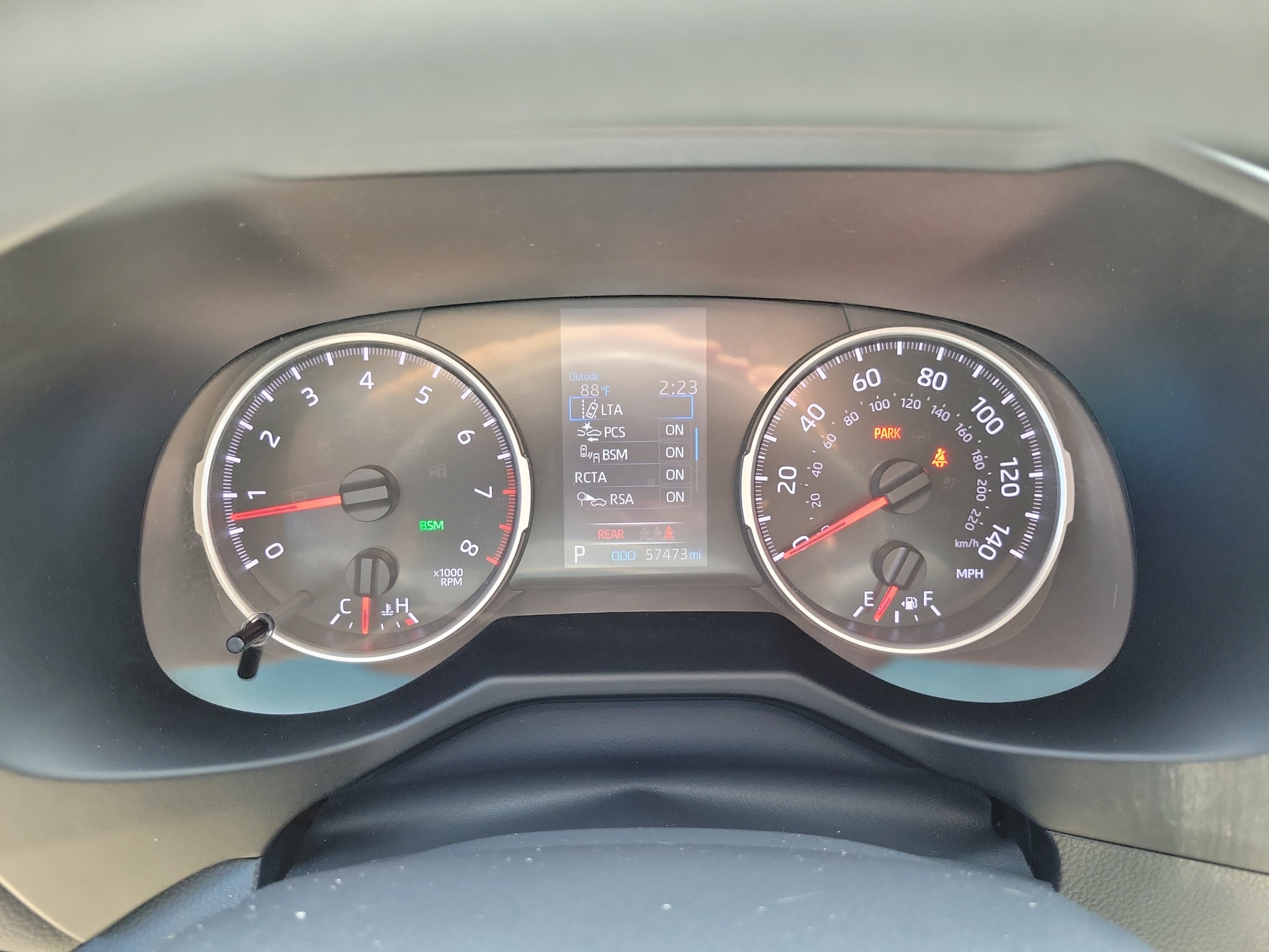 Used 2019 Toyota RAV4 LE FWD image 27