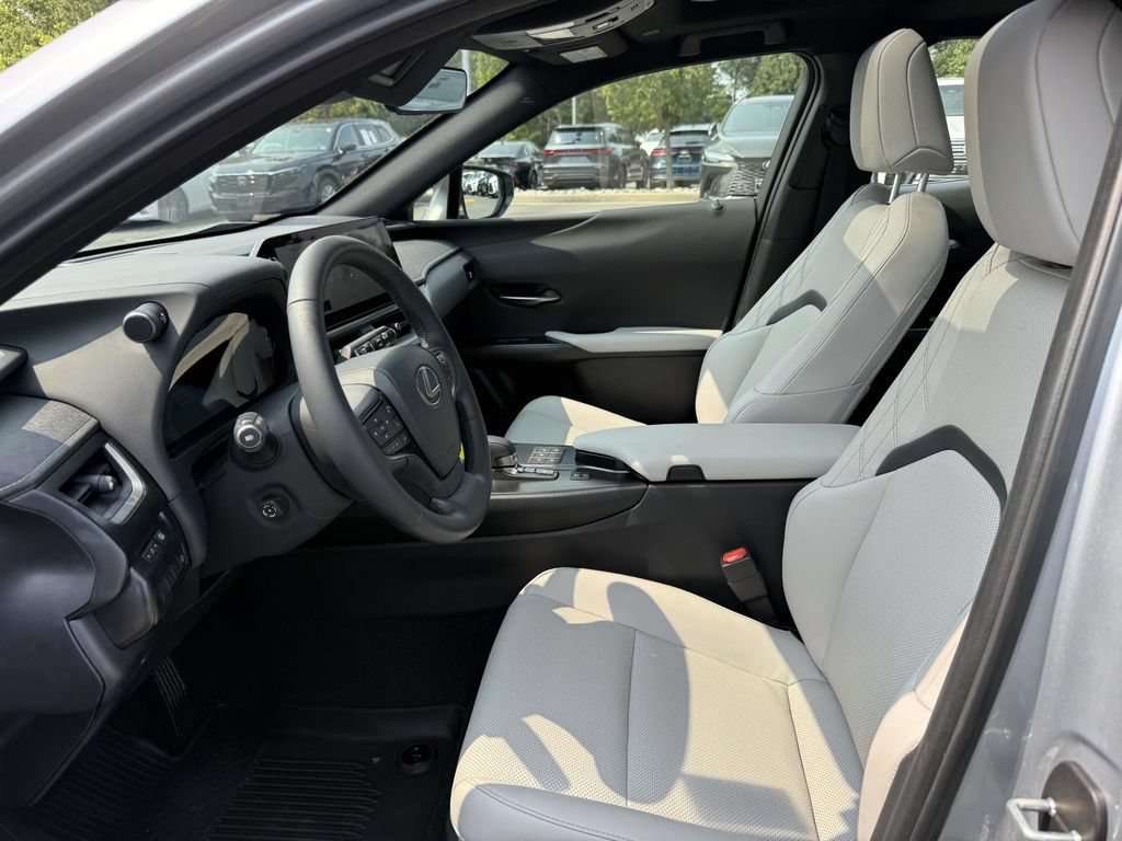 Used 2025 Lexus UX 300h AWD w/ Accessory Package (Z1) image 14