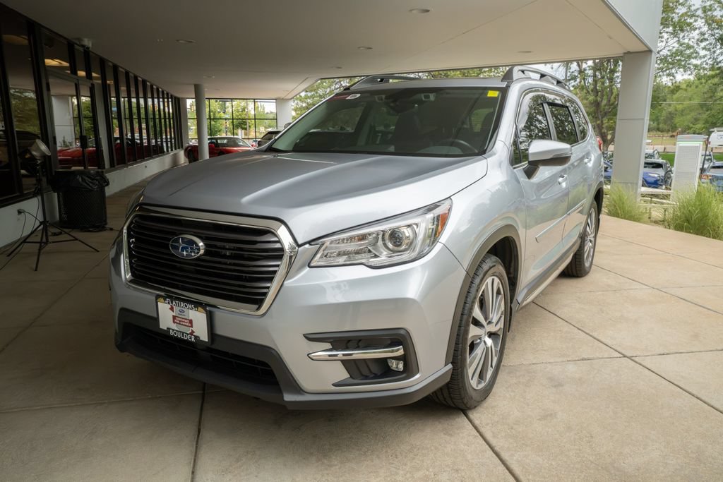 Used 2022 Subaru Ascent Limited w/ Technology Package AWD/4WD image 3