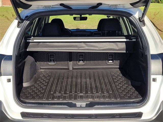 Used 2020 Subaru Outback Limited w/ Popular Package #2 image 9