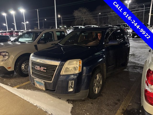 Used 2010 GMC Terrain SLE image 2