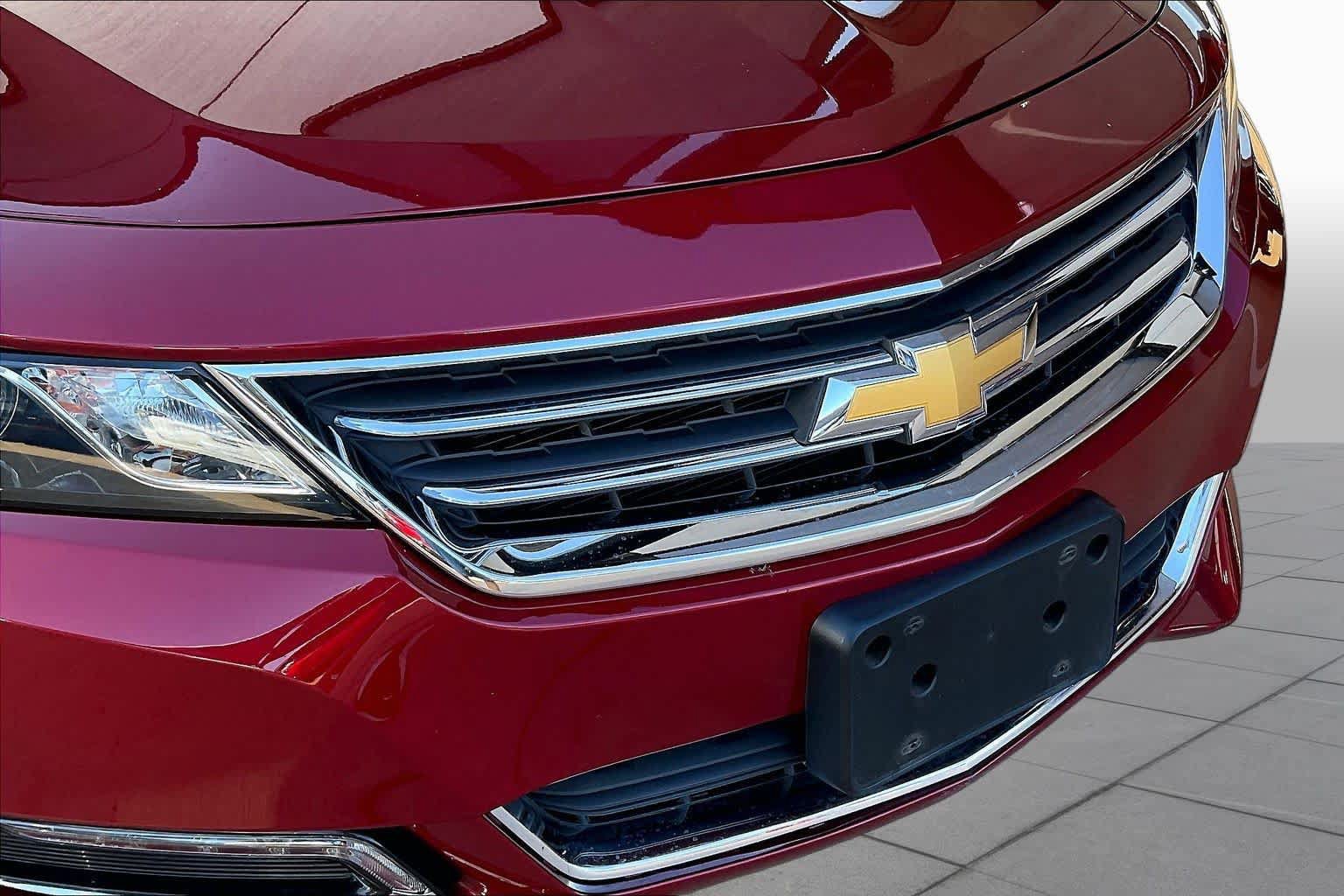 Used 2018 Chevrolet Impala LT w/ Sunroof and Spoiler Package FWD image 30