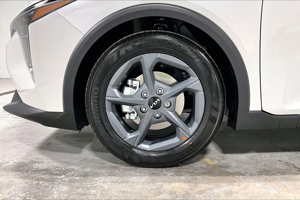 New 2025 Kia K4 LXS FWD image 37
