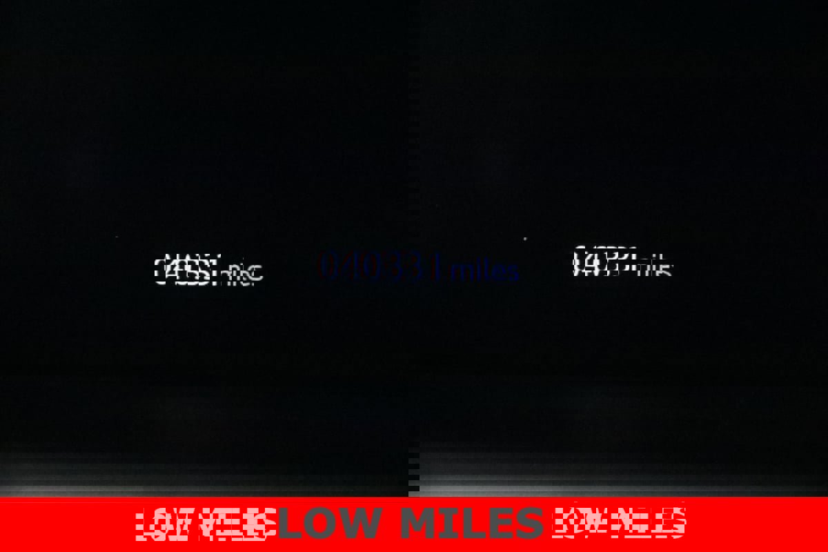 Used 2018 Land Rover Discovery HSE image 15