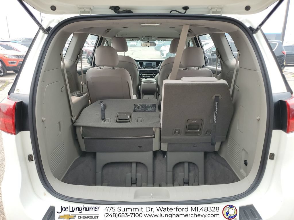 Used 2018 Kia Sedona L FWD image 23