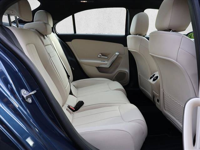 Used 2022 Mercedes-Benz A 220 4MATIC image 24