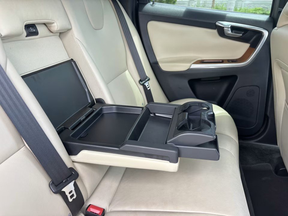 Used 2015 Volvo XC60 T5 Platinum FWD image 29