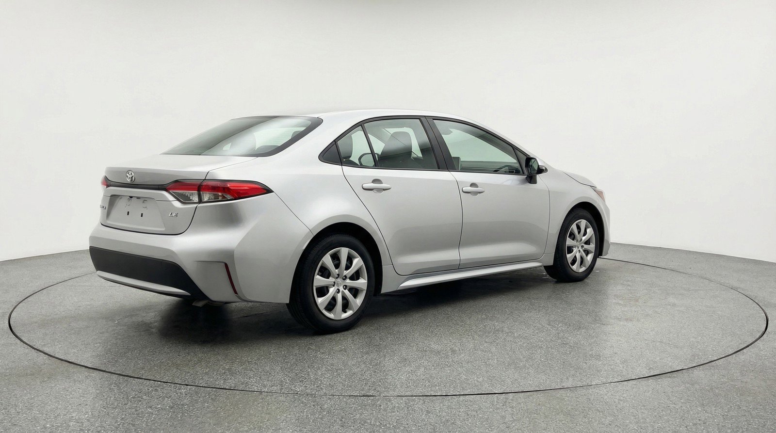 Used 2025 Toyota Corolla LE FWD image 9