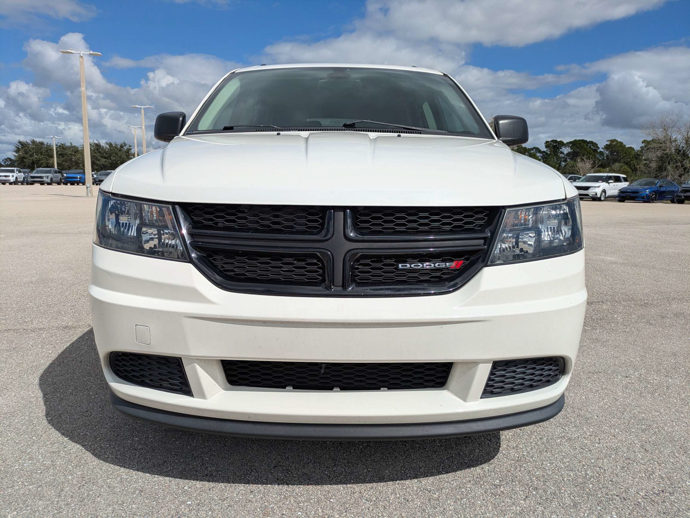 Used 2020 Dodge Journey SE w/ Blacktop Package FWD image 9