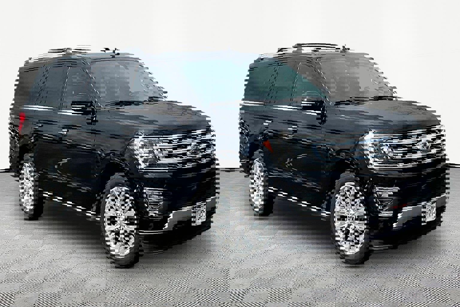 Used 2018 Ford Expedition Max Limited w/ Equipment Group 302A image 3