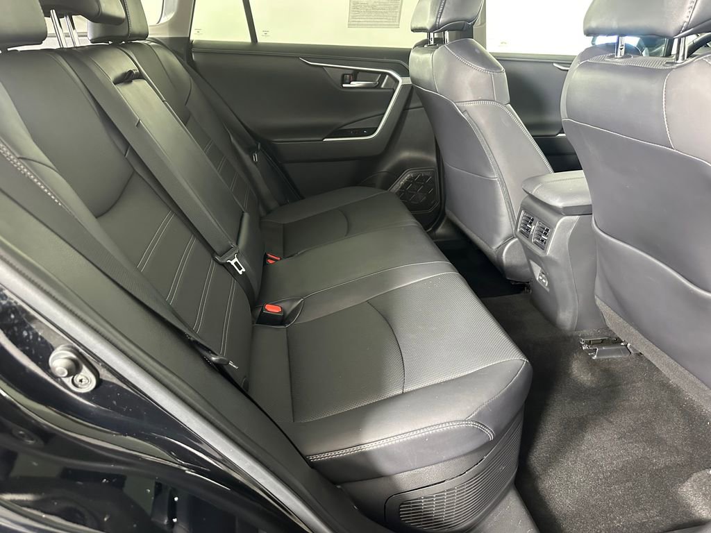 Used 2022 Toyota RAV4 Limited AWD/4WD image 29