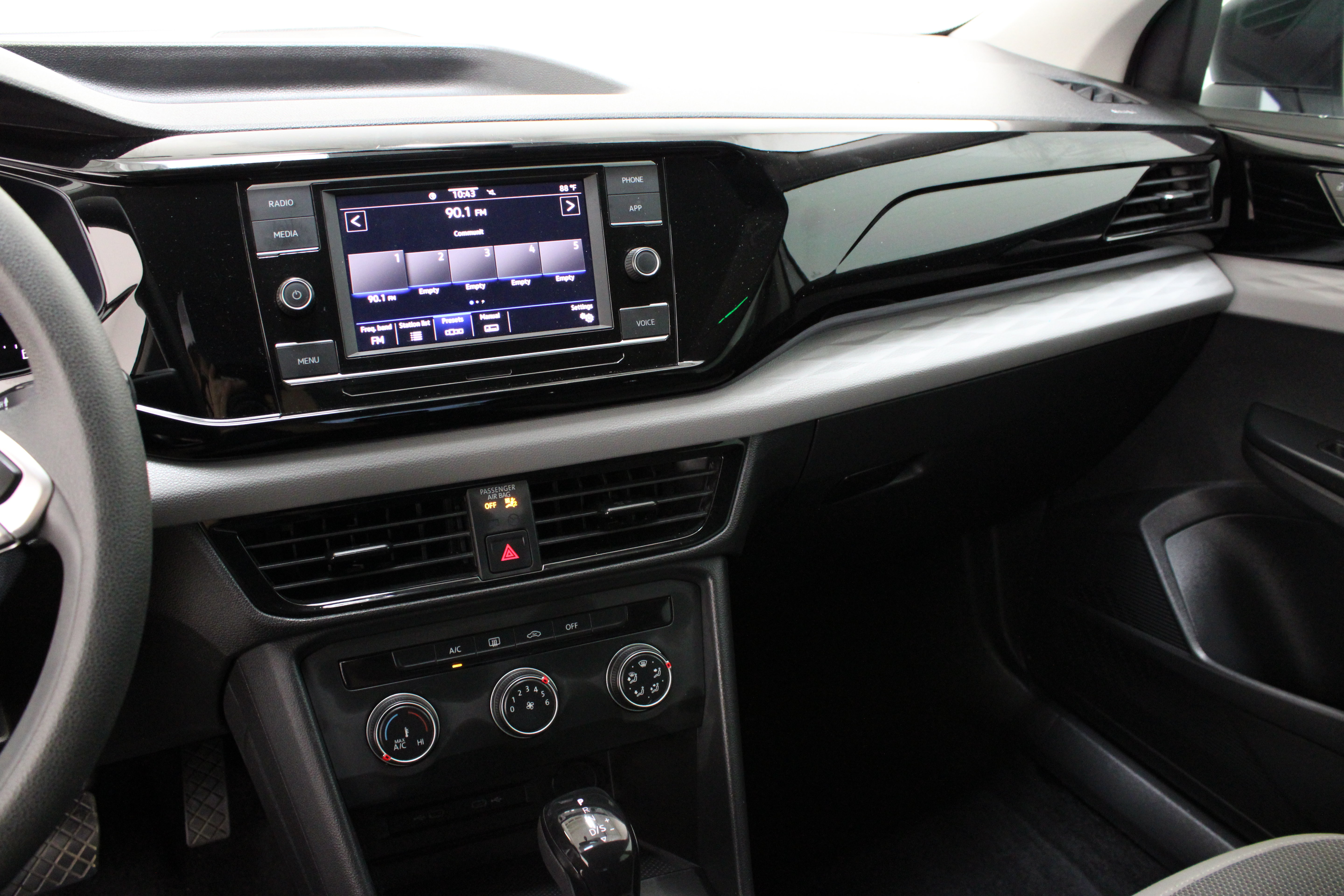 Used 2022 Volkswagen Taos S FWD image 15