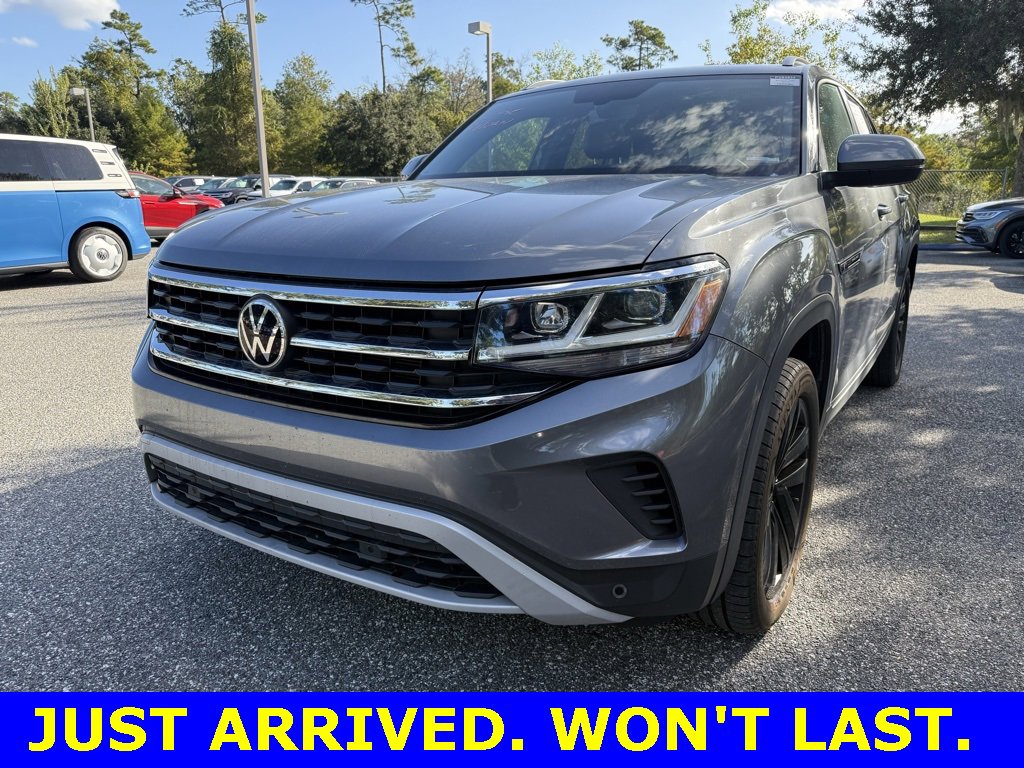 Used 2022 Volkswagen Atlas Cross Sport SE w/ Panoramic Sunroof Package