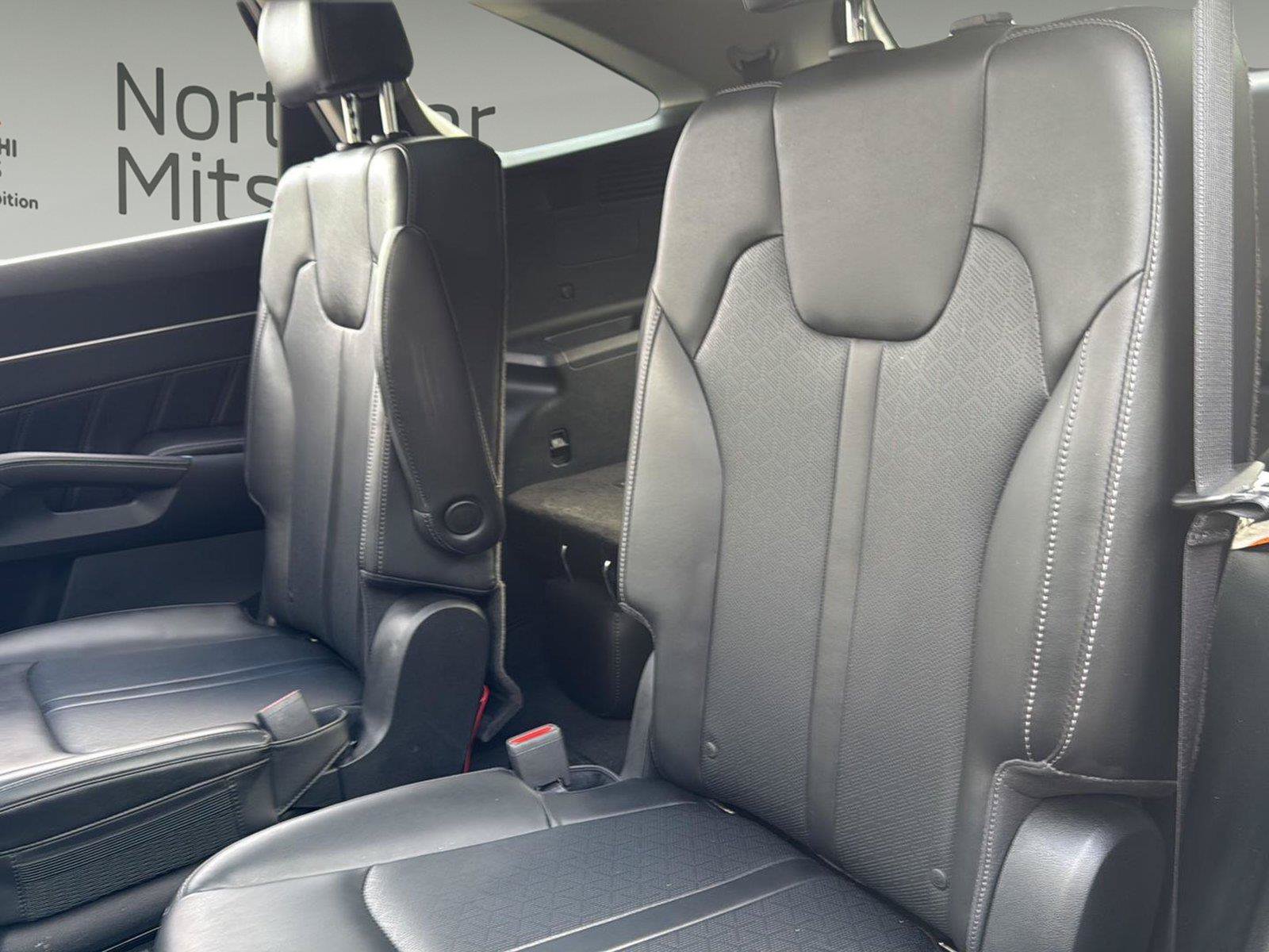 Used 2023 Kia Sorento SX AWD/4WD image 23