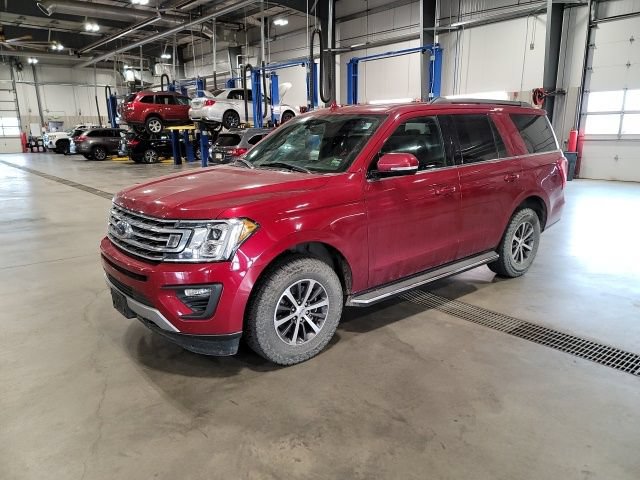 Used 2019 Ford Expedition XLT w/ Equipment Group 202A AWD/4WD image 3