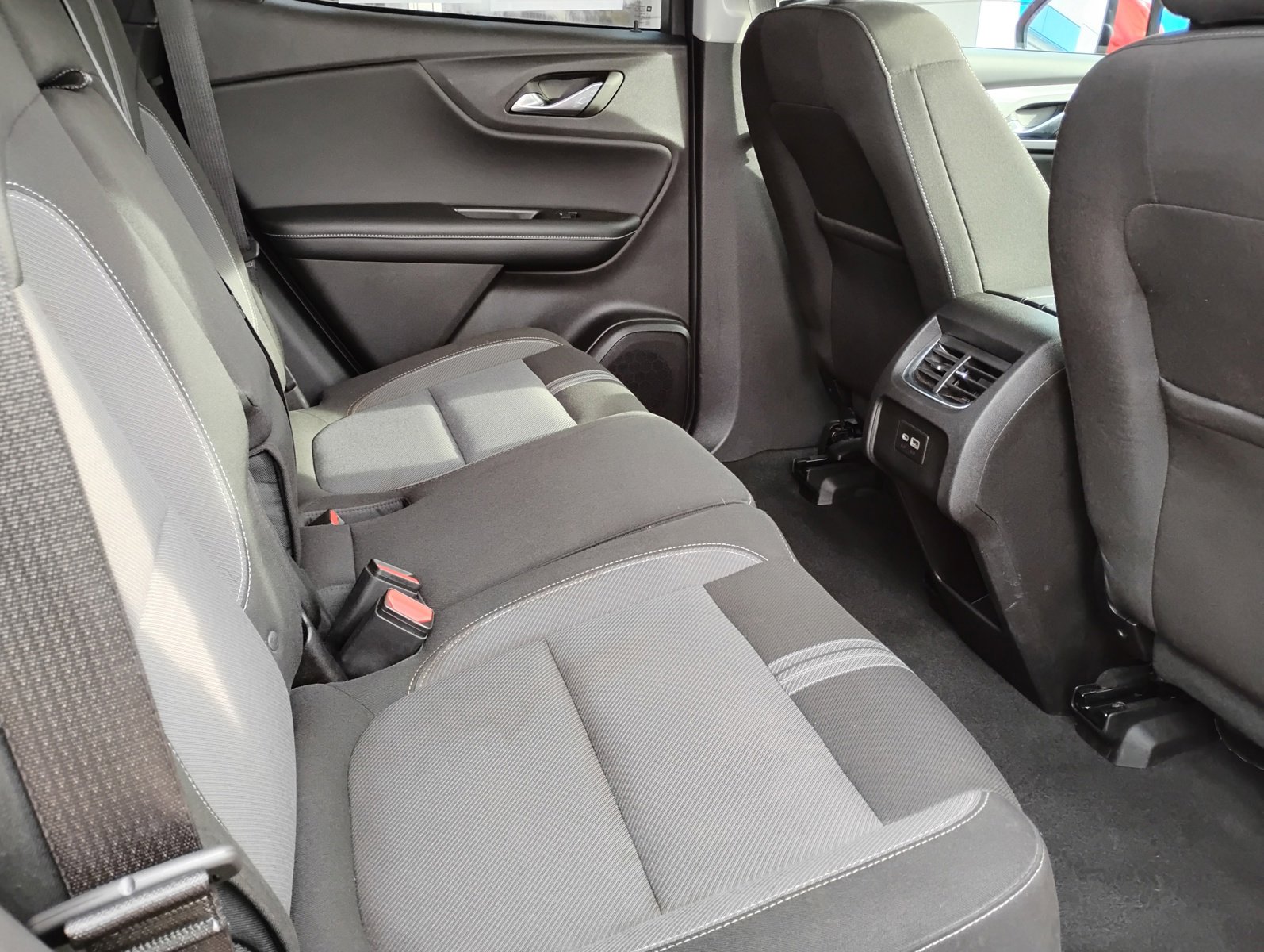 Used 2024 Chevrolet Blazer LT image 19