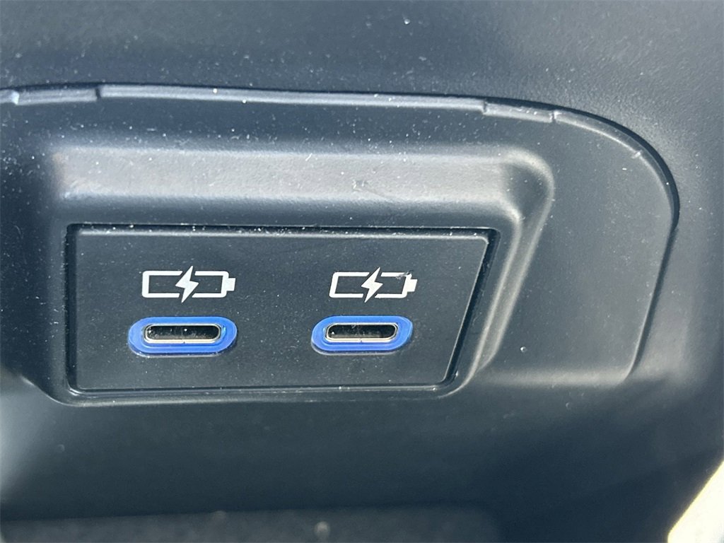 Used 2022 Toyota RAV4 XLE image 28