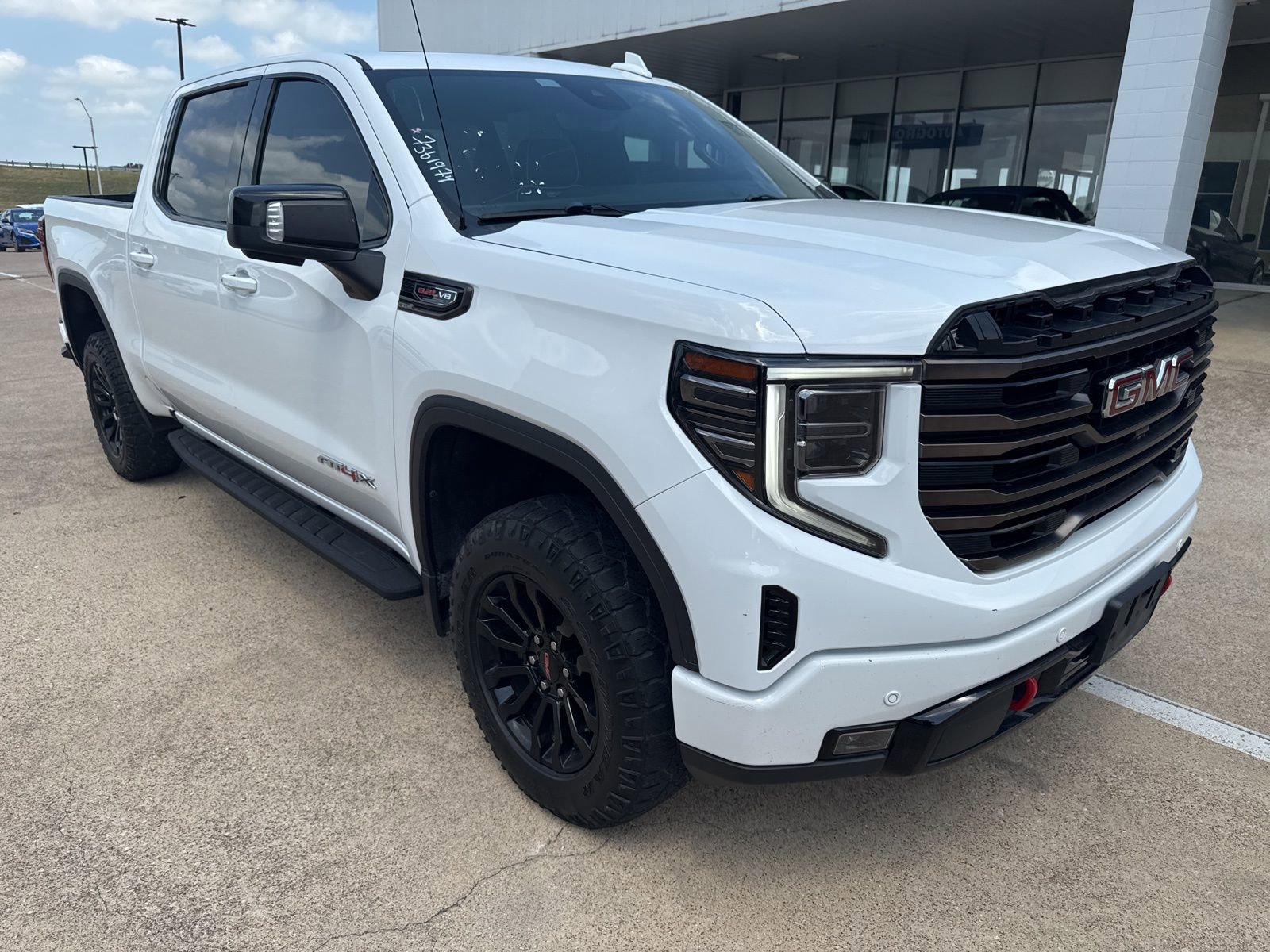Used 2022 GMC Sierra 1500 AT4X AWD/4WD image 9