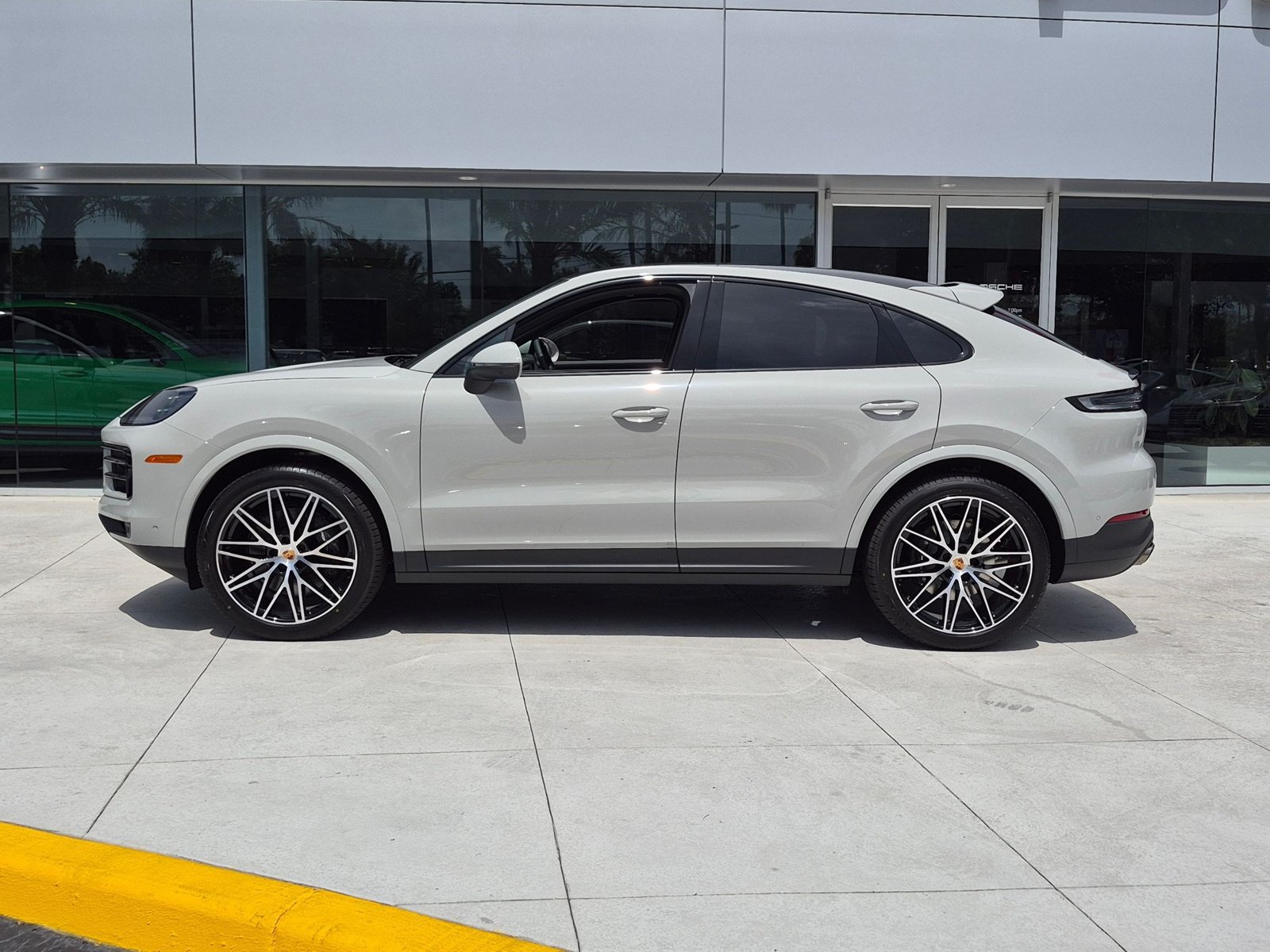 New 2026 Porsche Cayenne Coupe AWD/4WD video 2