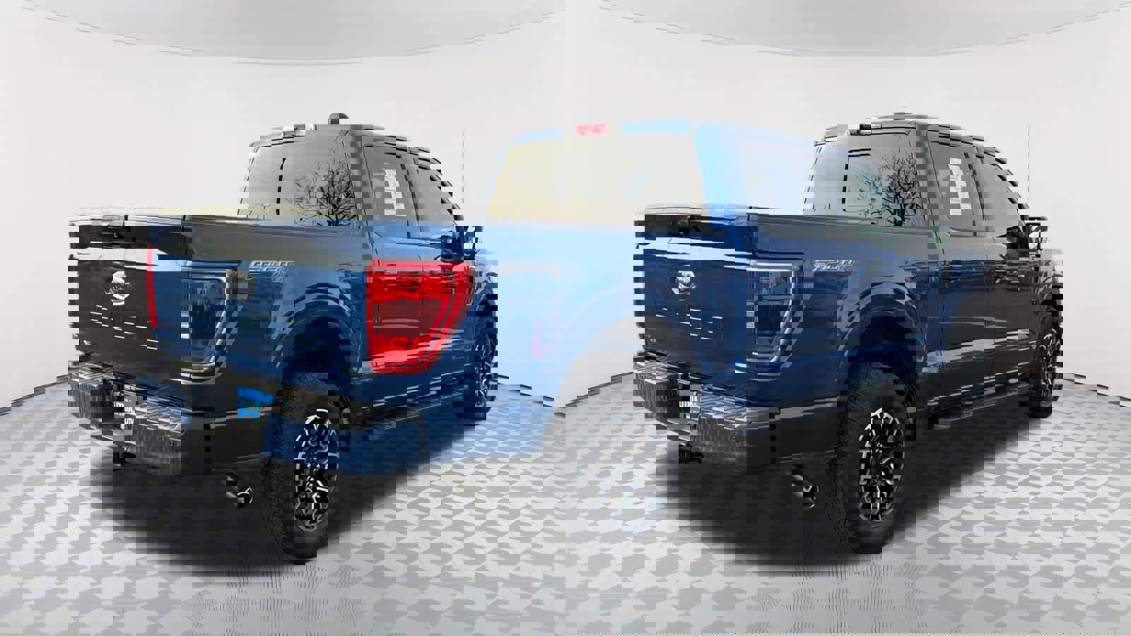 Used 2022 Ford F150 XLT w/ Equipment Group 301A Mid image 5