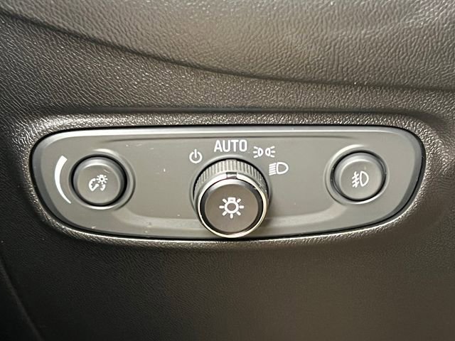 Used 2018 Chevrolet Equinox Premier AWD/4WD image 19